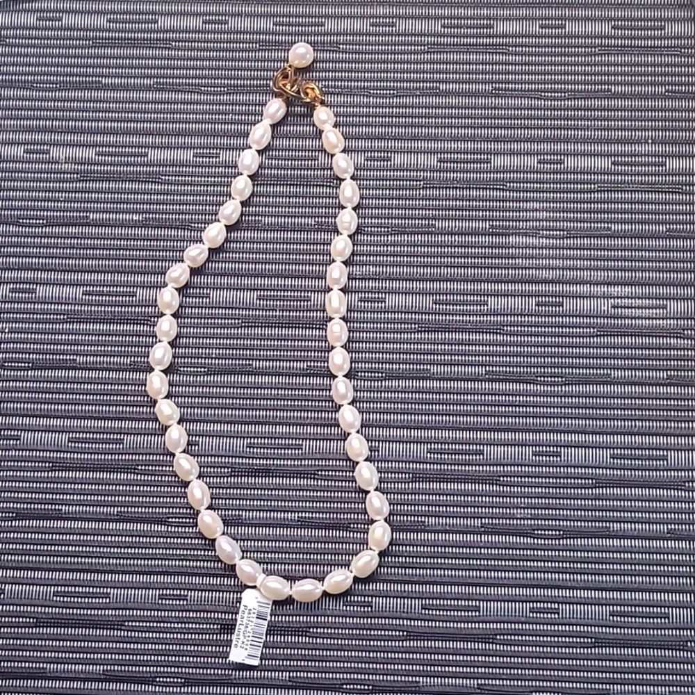 18" pearlustre Necklace - Picture 2 of 8